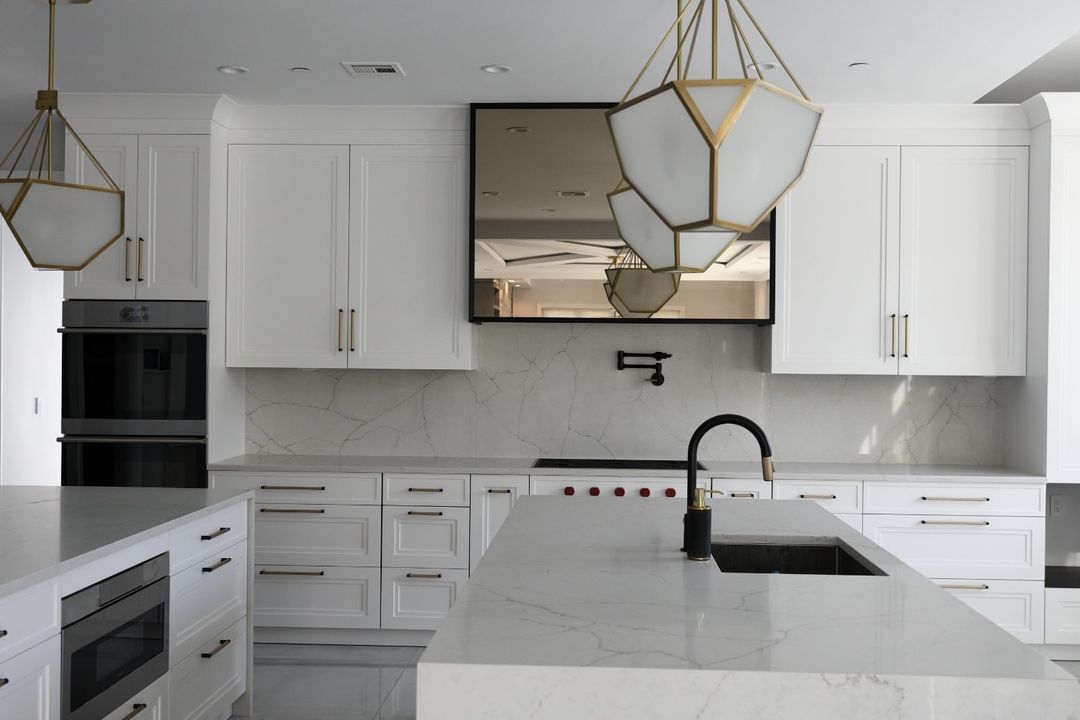 Transitional White Kitchen